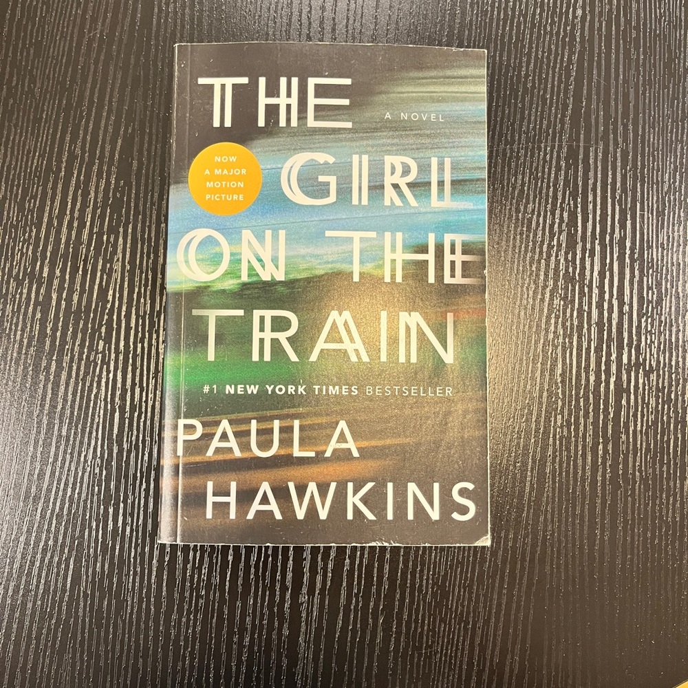 The Girl On the Train Paperback